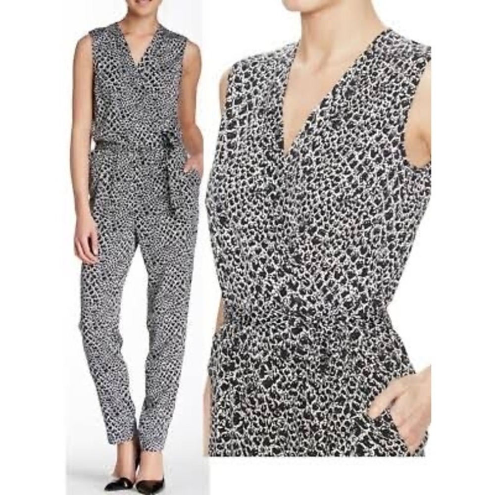 Chic Diane von Furstenberg Animal Print Wrap Jumpsuit 4 Black White Career DVF